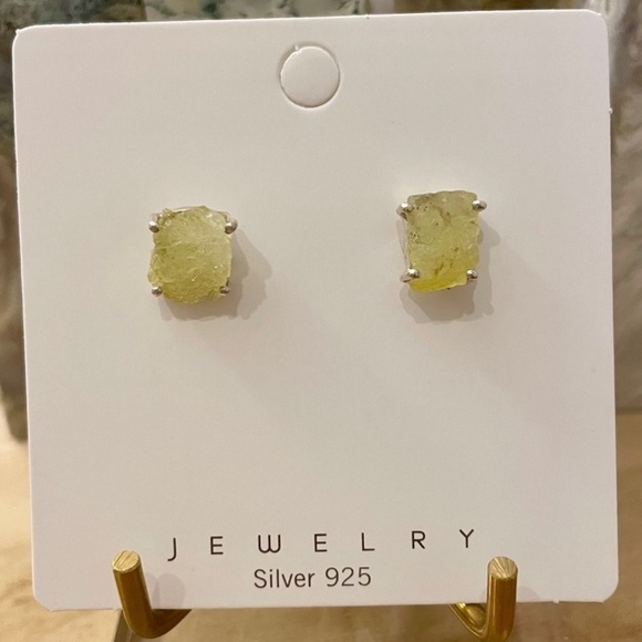 Vintage Jewelry - Yellow Brucite Sterling Silver Earrings 925 Dainty Studs